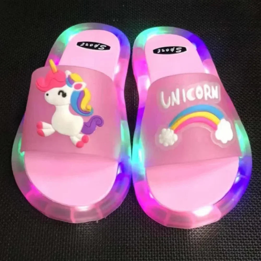 Chaussons enfant style claquette licorne avec led (taille 24-35) - Rose 1 / 24-25