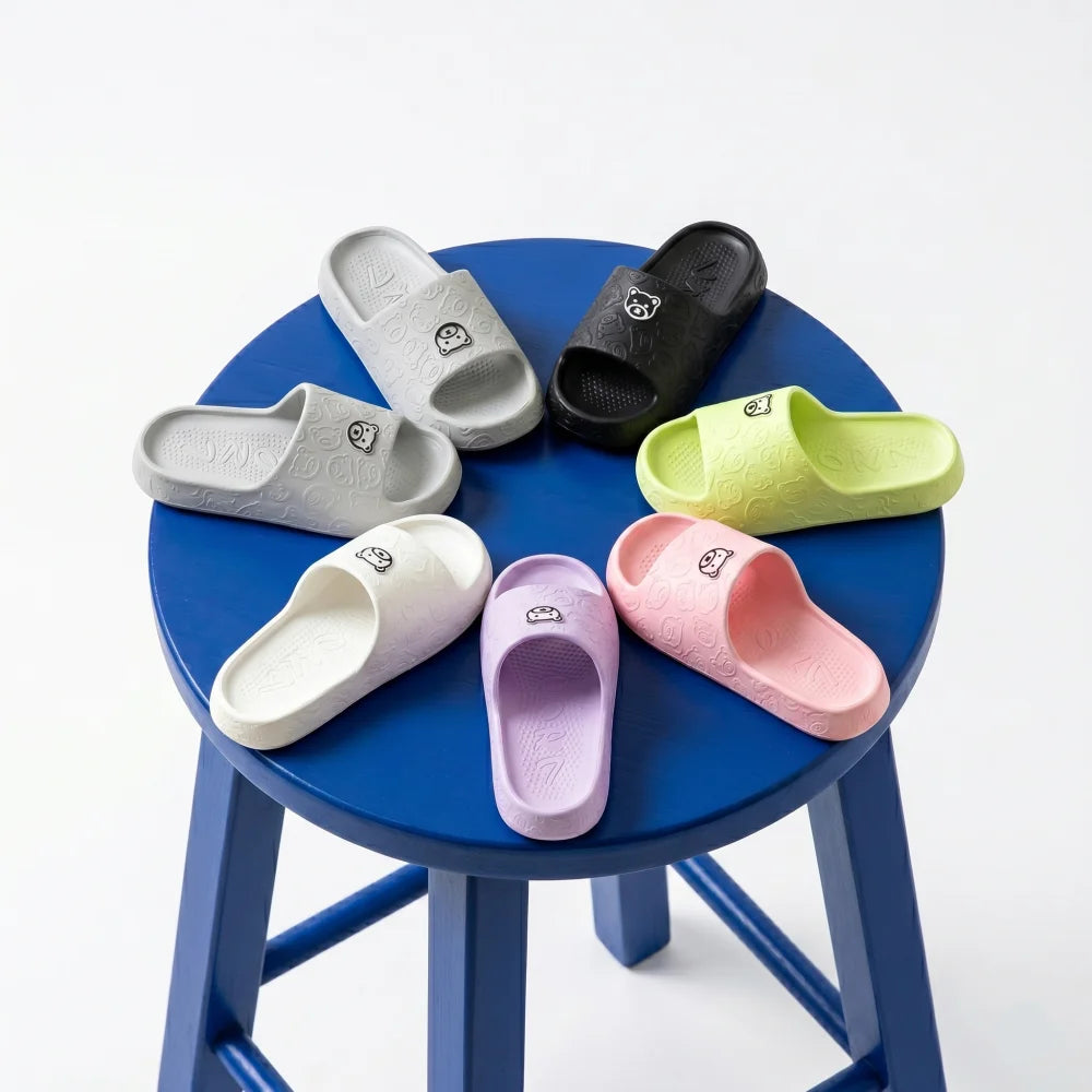 Chaussons style claquette avec motif ours (taille 36-45)