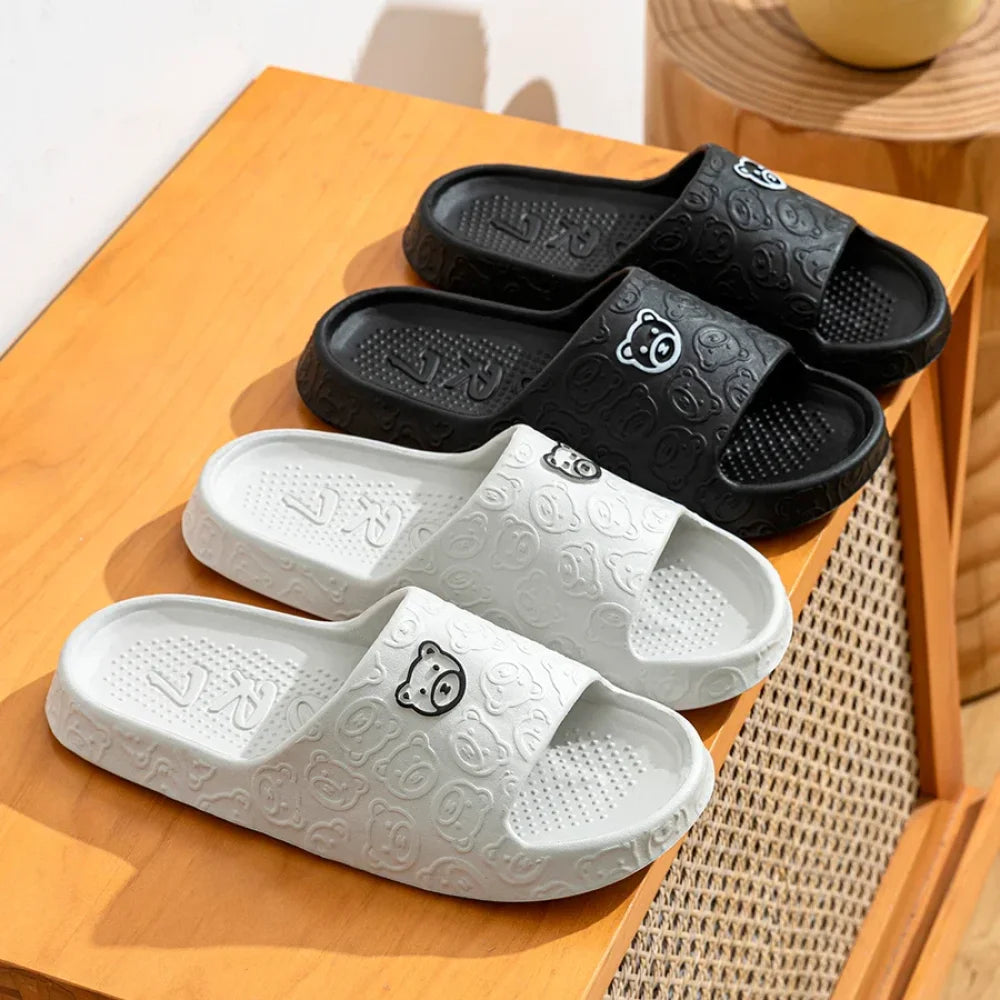 Chaussons style claquette avec motif ours (taille 36-45)