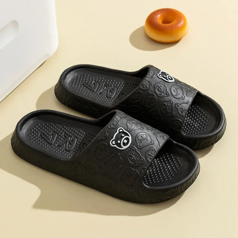 Chaussons style claquette avec motif ours (taille 36-45)