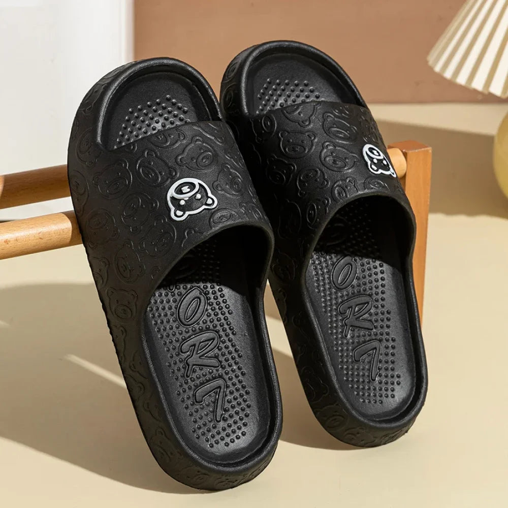 Chaussons style claquette avec motif ours (taille 36-45) - Noir / 36-37