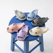 Chaussons style claquette requin (taille 30-45)
