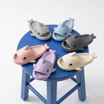 files/chaussons-style-claquette-requin-taille-30-45-273.webp