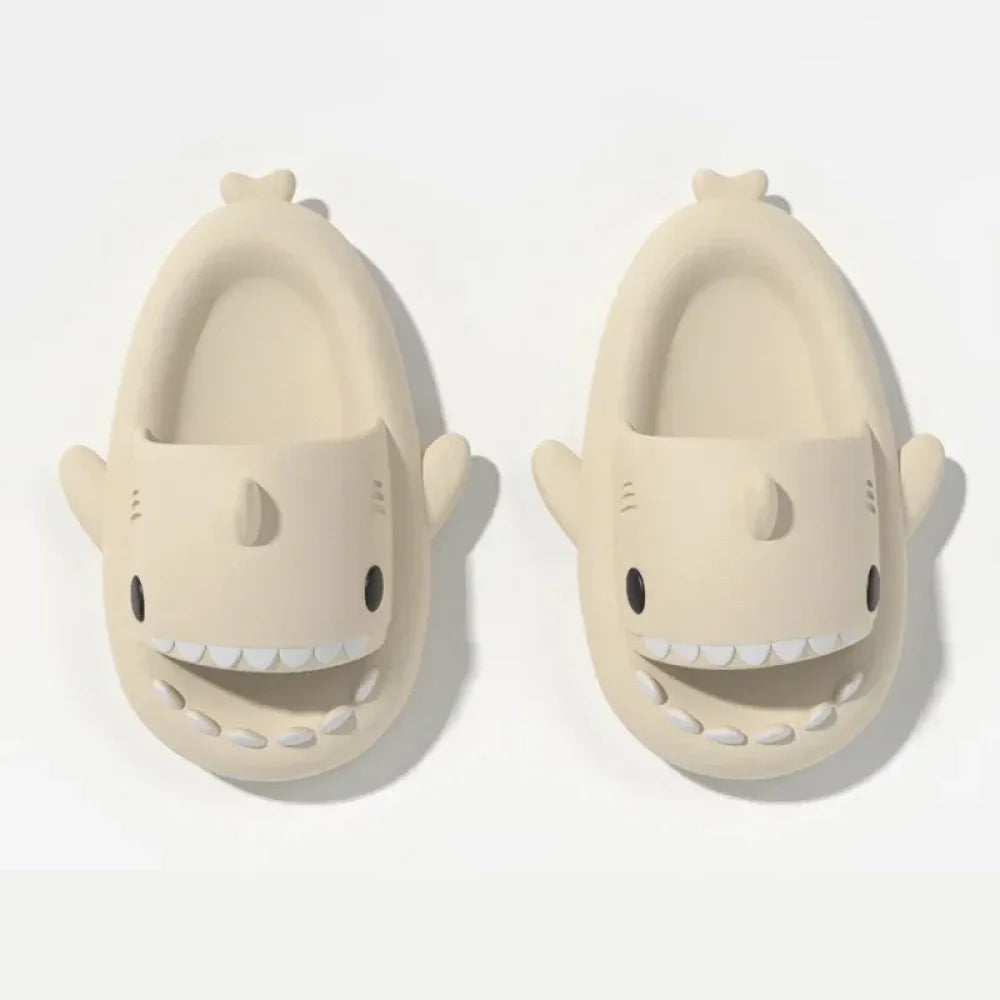 Chaussons style claquette requin (taille 30-45) - Beige / 30-31