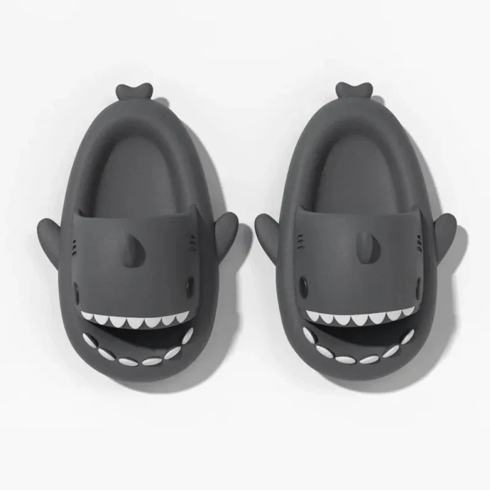 Chaussons style claquette requin (taille 30-45) - Gris / 30-31